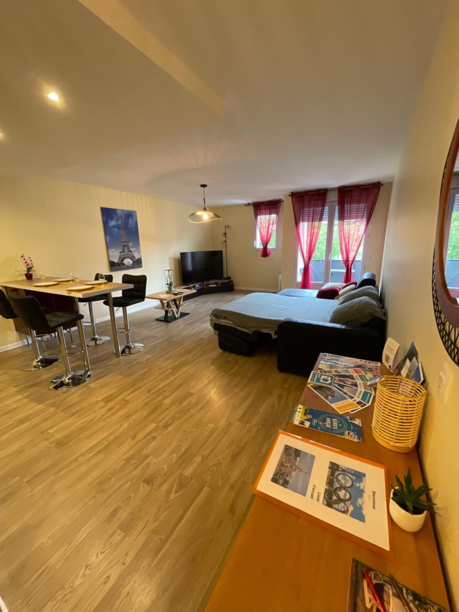 Paris Disneyland Appartement Centre-Ville, Parking, Au Coeur De L'Aviron Vaires-sur-Marne Екстериор снимка